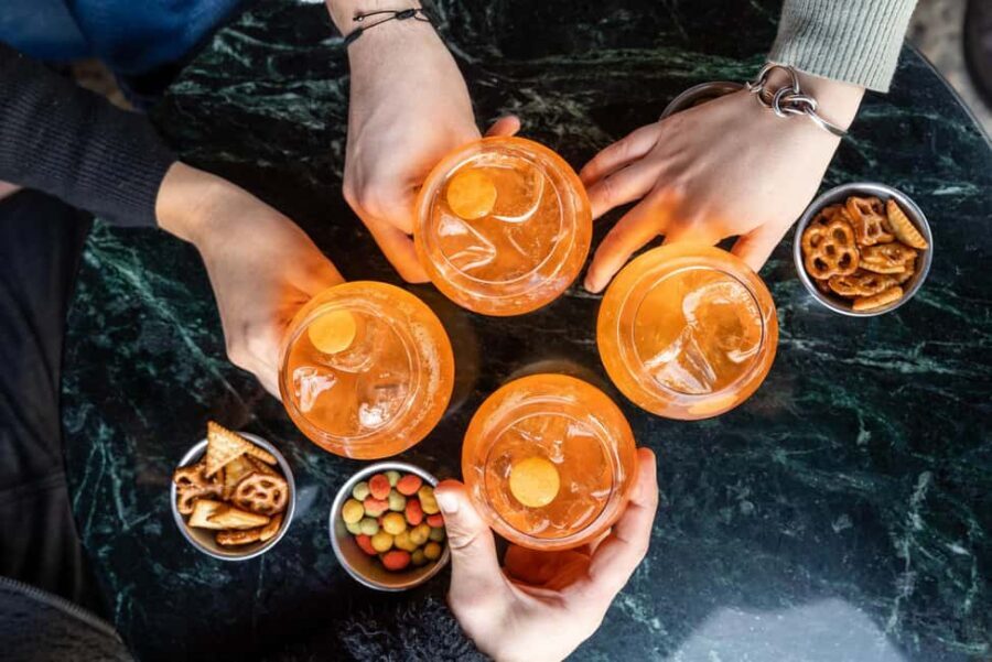Rome: Aperitivo & Street Food Tour Delights - Meeting near the action: where to start and how the walk feels