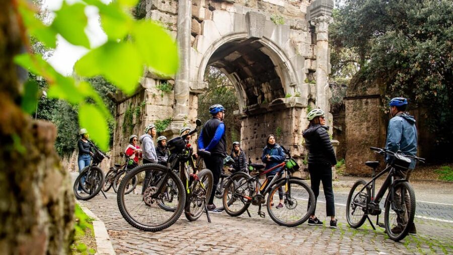 Rome: Appian Way Aqueducts Bike Tour (UPG Catacombs & Lunch) - Villa dei Quintili and the Roman monuments circuit: more than one kind of grandeur