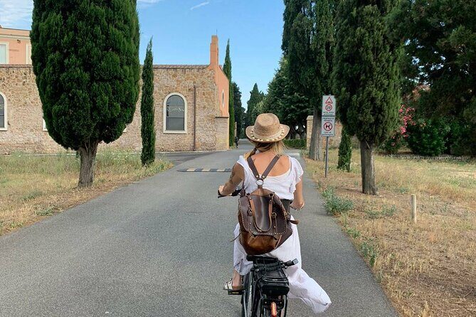 Rome: Appian Way E-bike Tour, Catacombs, Aqueducts & Transfer - Aqueduct Park: The Arches That Make the Water Story Feel Real