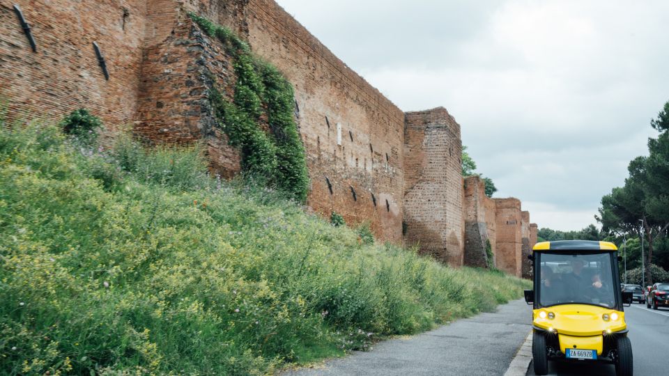 Rome: Appian Way Golf Cart Tour with Roman Catacombs Entry - Meeting by the Pantheon: Getting started on Via Monterone