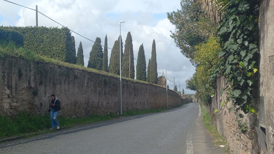 Rome: Appian Way Golf Cart Tour with Roman Catacombs Entry - Tomb of Cecilia Metella: the big, dramatic landmark stop