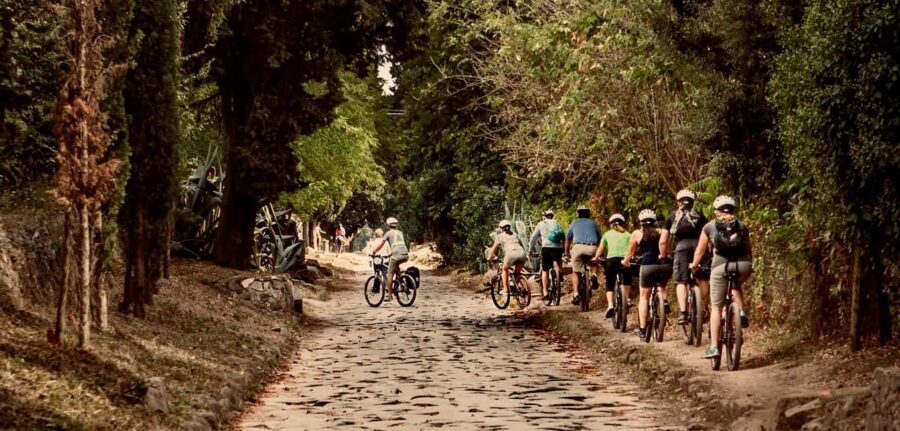 Rome: Appian Way & Roman Aqueducts Guided E-Bike Tour - Meeting at Via Labicana 49: fast start, low hassle