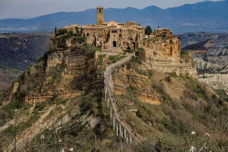 Rome: Assisi, Civita di Bagnoregio and Orvieto Day Tour - Orvieto’s volcanic cliff setting: cathedral views and artisan time