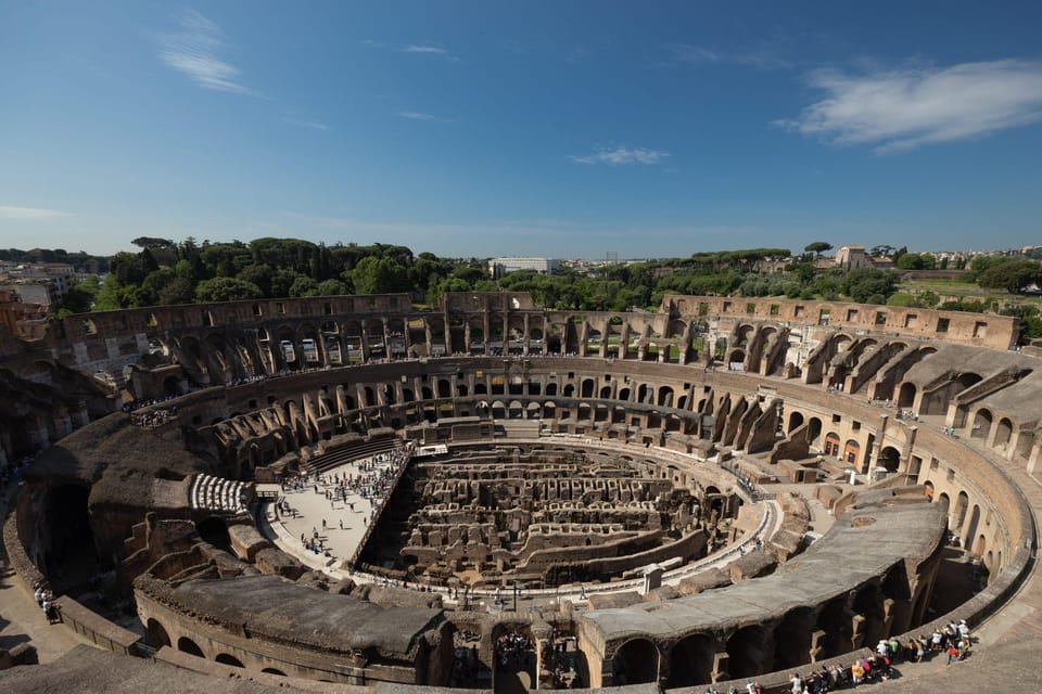Rome: Audio guide of the Colosseum - The 40-Minute Narrative: Architecture, Gladiators, Celebrations, Decline