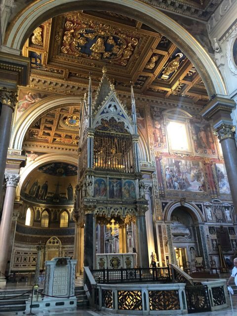 Rome: Basilica of St John Lateran & Holy Steps 1-Hour Tour - First stop: Scala Sancta and the Sanctorium Sancta in 20 minutes