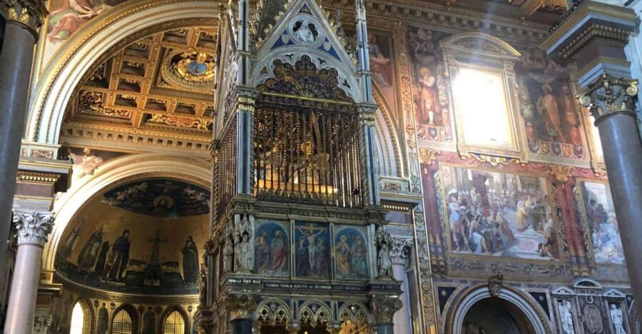 Rome: Basilica of St John Lateran & Holy Steps 1-Hour Tour - Crossing to St John Lateran: Rome’s top-ranking basilica