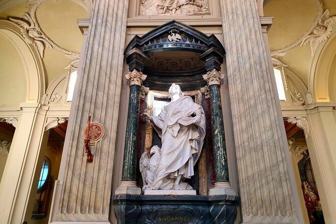 Rome: Between Holy Doors Small Group Walking Tour - Stop 2: Santa Prassede and Its Ancient Apse Mosaics