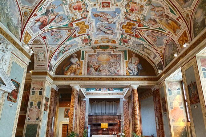Rome: Between Holy Doors Small Group Walking Tour - Stop 3: San Pietro in Vincoli for Michelangelo’s Moses and Saint Peter’s Chains