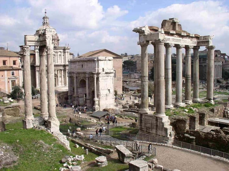 Rome Bike Rentals - Markets and street life: sights, sounds, and tastes at bike speed