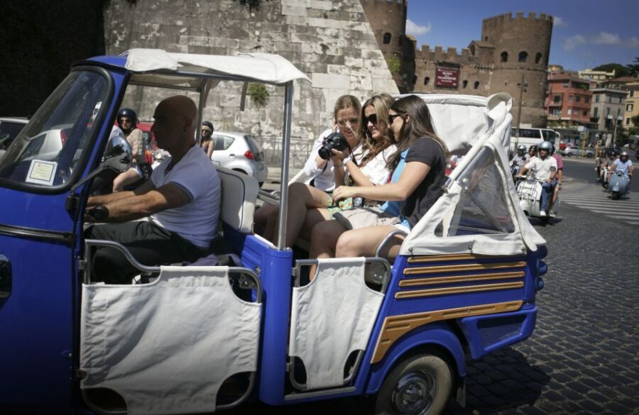 Rome by Ape Calessino - The included stop for gelato, coffee, or wine (and why it’s smart)