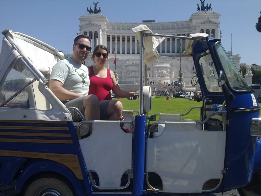 Rome by Ape Calessino - Helmet-required fun: what the ride feels like on real Roman streets