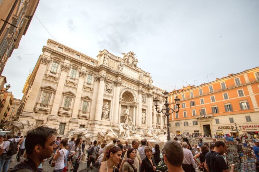 Rome by Night: 3-Hour Guided Walking Tour - Group Size and the Quality of the Moment