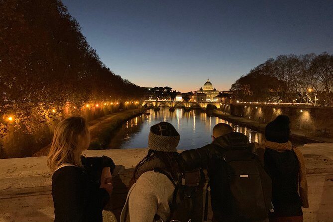 Rome by Night E-Bike Tour with Pizza Option - Piazza Venezia to Trevi Fountain: iconic stops with a calmer pace