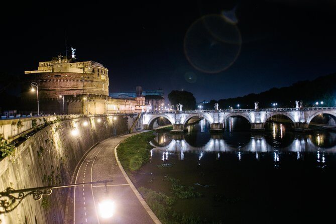 Rome By Night E-Bike Tour - Meeting near the Pantheon: getting set up fast