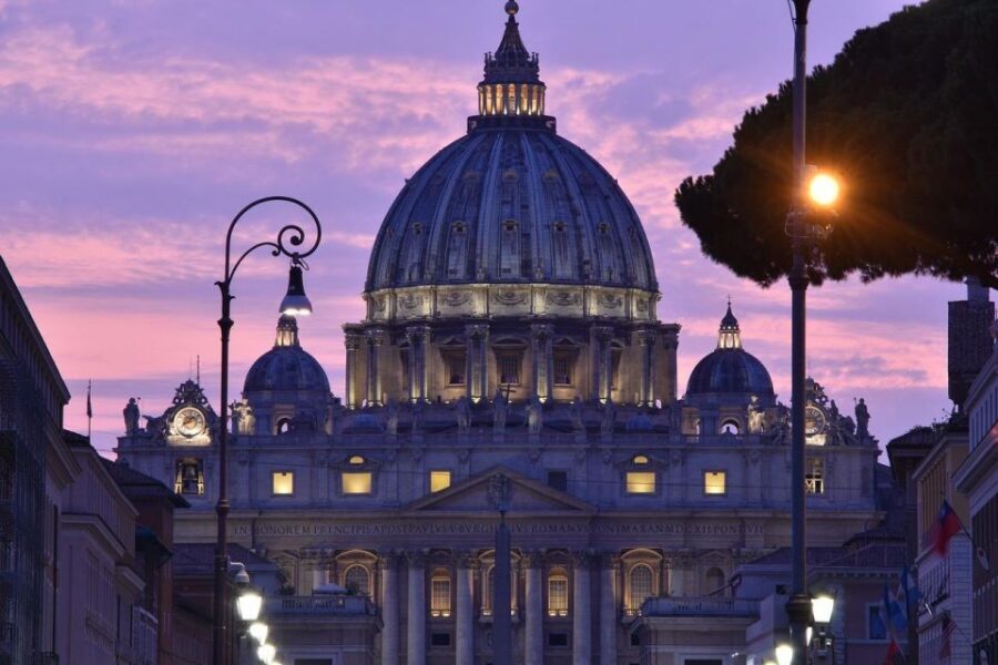 Rome by night in Mercedes Van 2 hour - The Mercedes mini van format: pickup, comfort, and “no-fuss” navigation