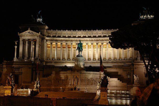 Rome By Night Private Tour from your Hotel in Rome - Colle del Gianicolo at night: Prosecco, views, and instant Rome perspective