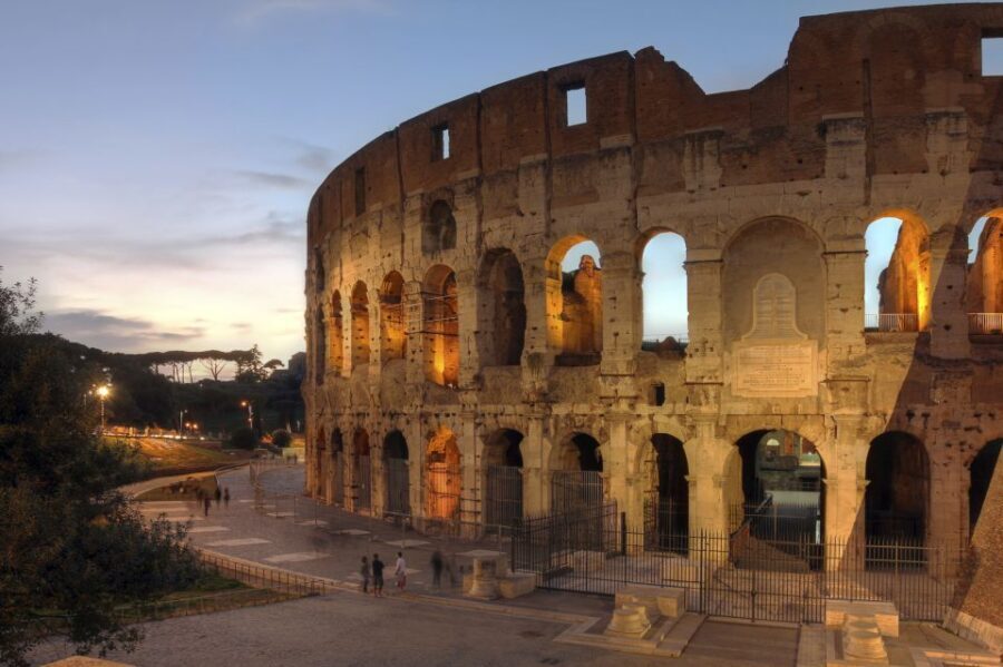 Rome By Night: Small Group E-Bike Tour - The Colosseum and Roman Forum stops: what to notice after dark