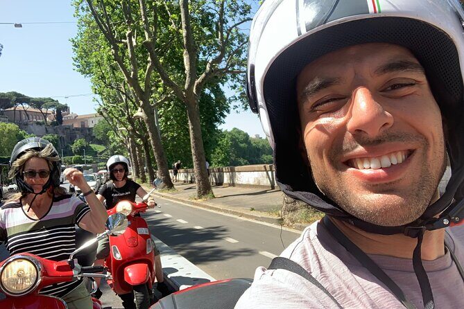 Rome by Vespa – Vespa Tour with Local Guide Francesco - Janiculum cannon shot and the Fontanone panorama