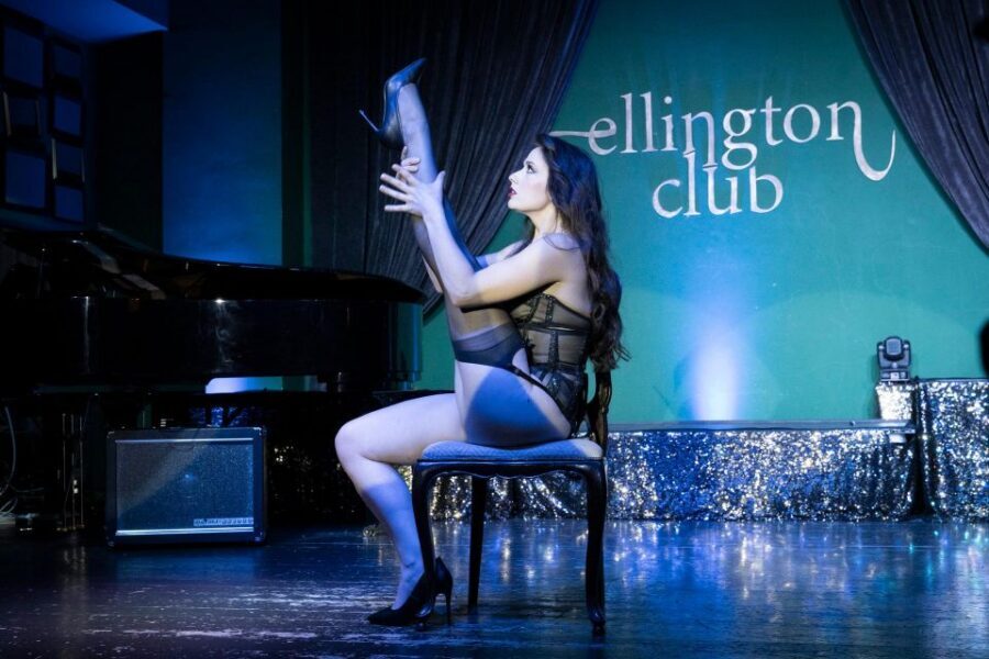 Rome: Cabaret Burlesque Show Experience with Dinner - Costumes and performers: why the look matters as much as the songs