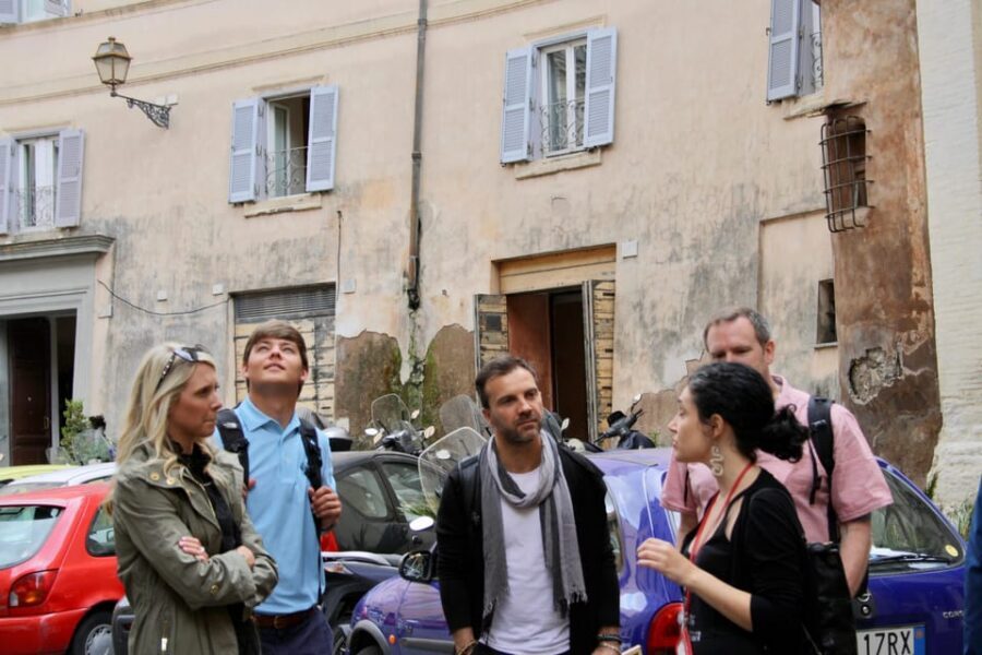 Rome: Campo de Fiori & Ghetto Street Food Sightseeing Tour - Via dei Chiavari and the Theatre of Pompey: Rome’s Looks Between Bites