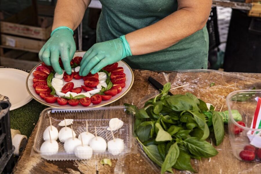 Rome: Campo de Fiori, Jewish Ghetto and Trastevere Food Tour - Roman-Jewish classics: fried artichokes and the sour cherry tart