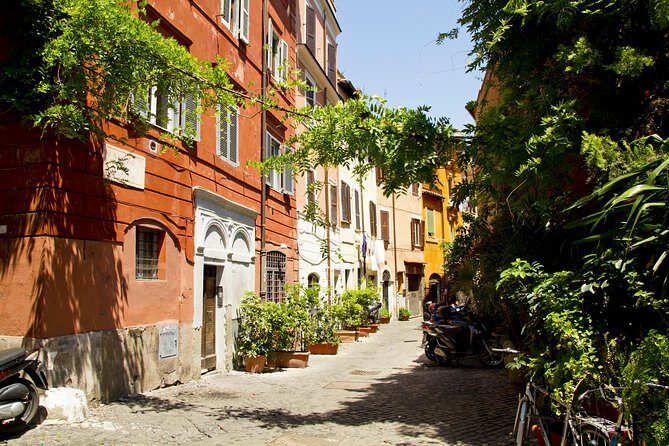 Rome: Campo de' Fiori, Trastevere and Jewish Ghetto Private Tour - Into the Roman Ghetto via Via del Portico d’Ottavia