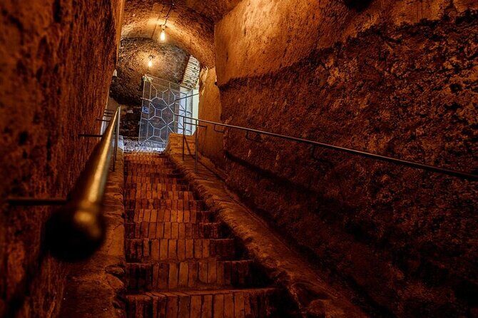 Rome: Candlelight Food & Wine Tasting in Ancient Roman Cellar - Group size, language, and the feel of the experience