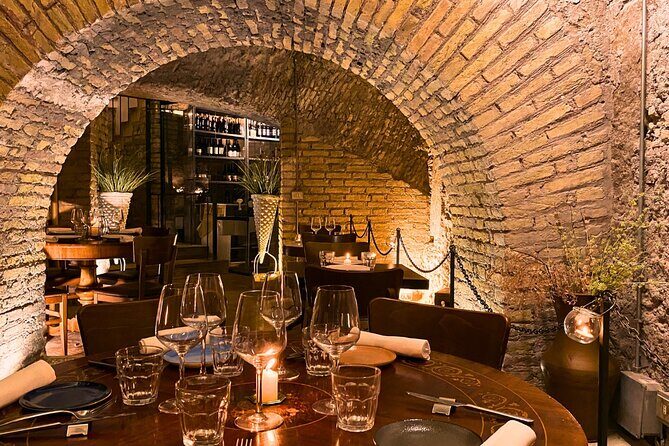 Rome Candlelight Wine and Dine in Ancient Ruins Near the Pantheon - Group Size, Language, and Comfort Considerations