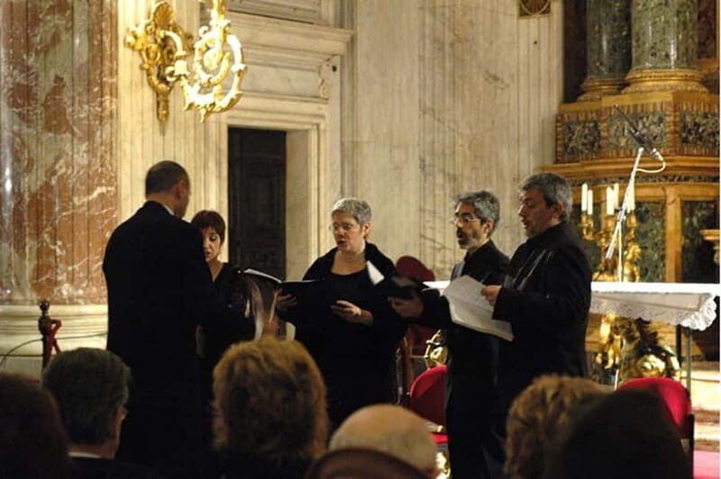 Rome: Capuchin Crypt & Museum Tour with Choral Concert - The 4:45 p.m. choral concert: Gregorian chant meets Roman polyphony