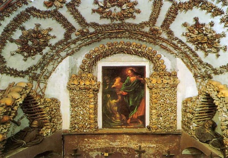 Rome: Capuchin Crypt & Museum Tour with Choral Concert - Timing, meeting point, and the biggest rule: don’t miss the concert