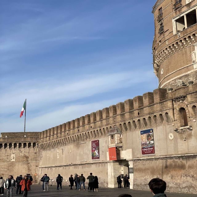 Rome: Castel Sant'Angelo Tour With Skip-the-line Access - How skip-the-line access changes your visit
