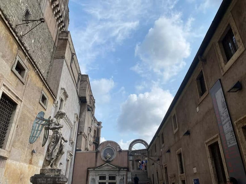 Rome: Castle Sant'Angelo Ticket w/ audioguide option - The Room of Hadrian’s ashes: the emotional center