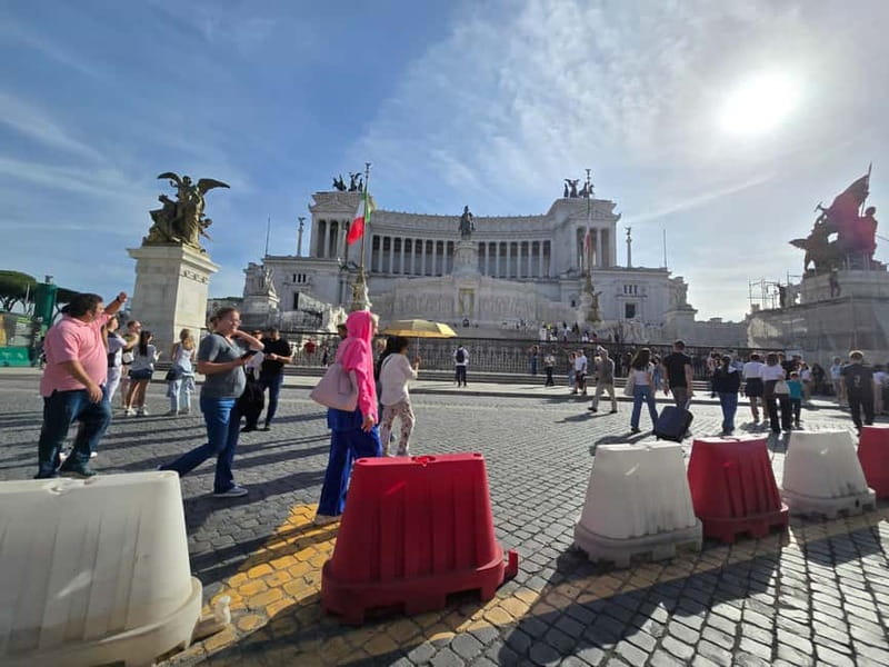 Rome: City Center Private Tour With Tuk-Tuk - Why a tuk-tuk works so well for Rome’s tight center