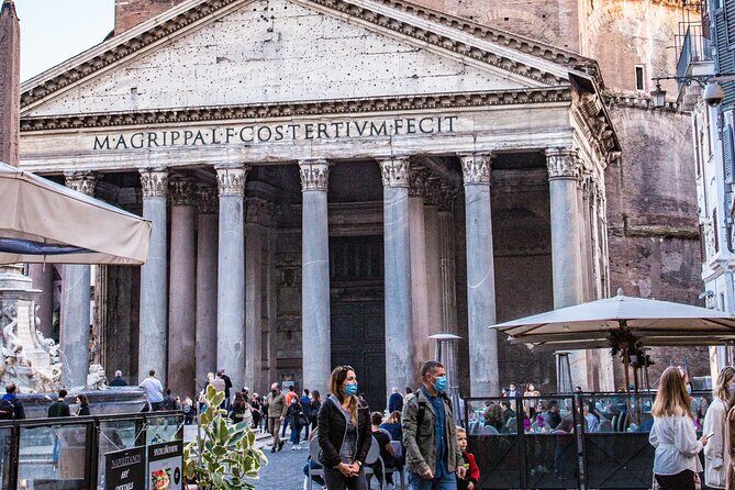 Rome City Center Walking Tour in a Small Group - Small-Group Comfort: Asking Questions Without the Rushing
