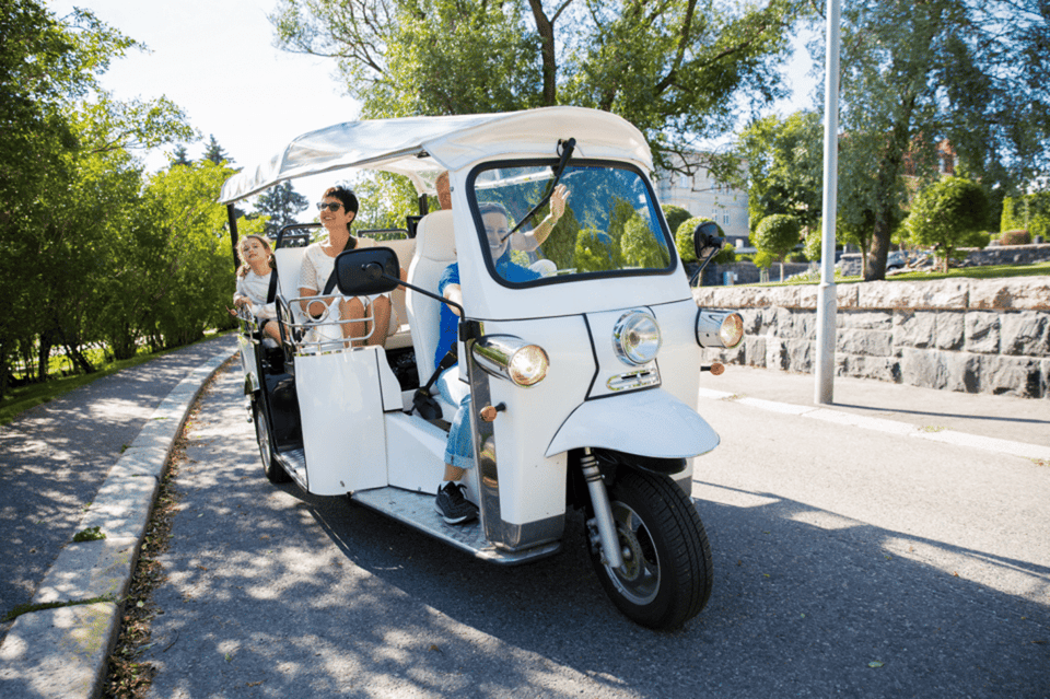 Rome: City Highlights Golf Car Tour - Entering Rome’s Highlights by Electric Tuk Tuk