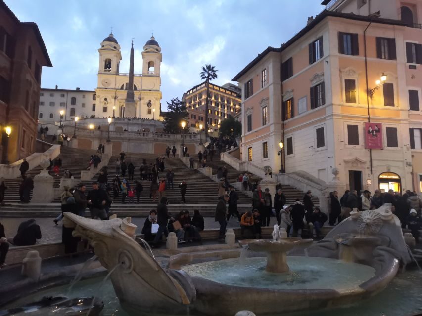 Rome: City Highlights Small Group Walking Tour by Night - Piazza Venezia and Palazzo Venezia: the “power backdrop” moment