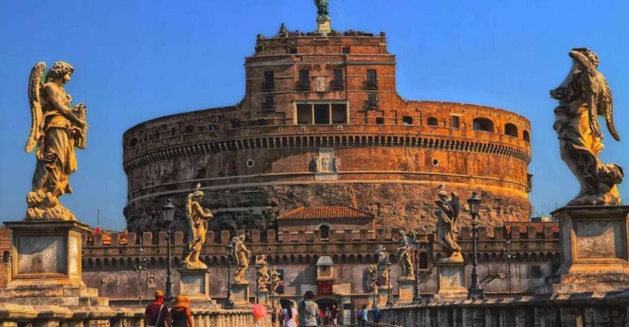 Rome: City Highlights Walking Tour with Local Guide - Trevi Fountain: a classic moment with a local explanation