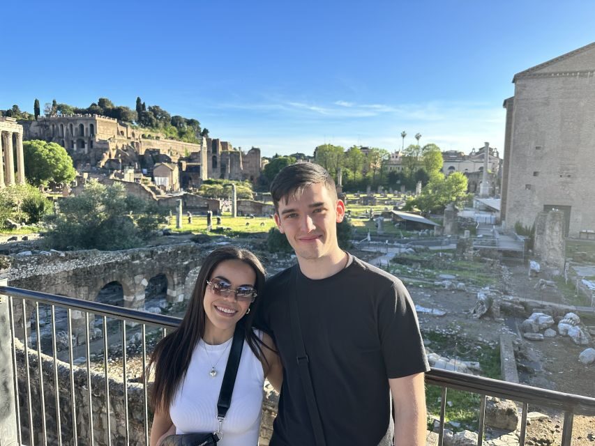 Rome: Colosseum, Circus Maximus, Forum & Ancient Rome Tour - Where you meet, how the tour moves, and what to expect in 2 hours