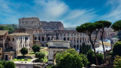 Rome: Colosseum, Forum, Palatine with Breakfast or Aperitif - The smartphone audio guide: how it works in real life