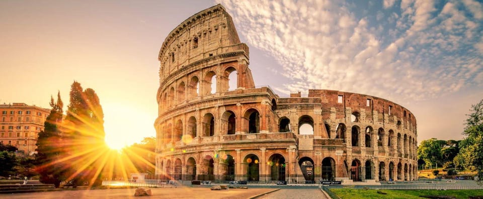 Rome: Colosseum Guided Tour - Entering the Colosseum: Arena Views, Trapdoors, and Gladiator Theater