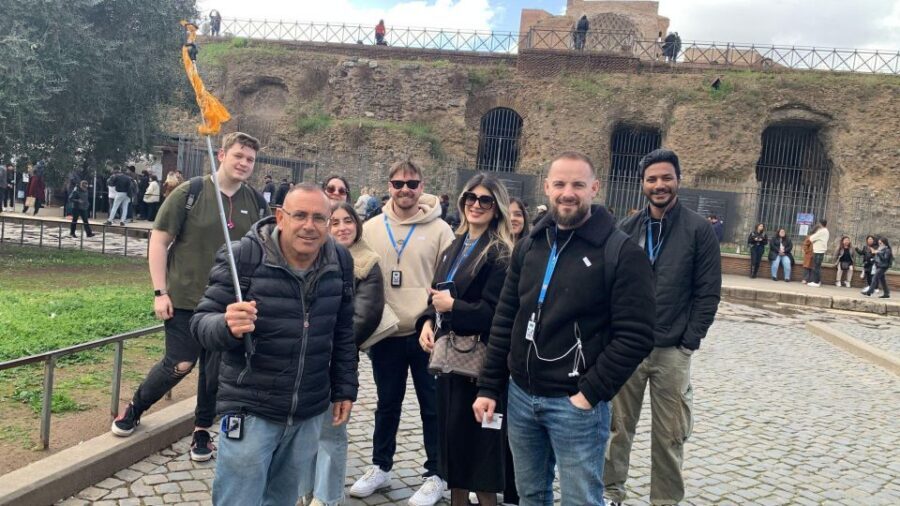 Rome: Colosseum Guided Tour with Roman Forum & Palatine Hill - Meeting at P.za del Colosseo: the metro-exit hunt