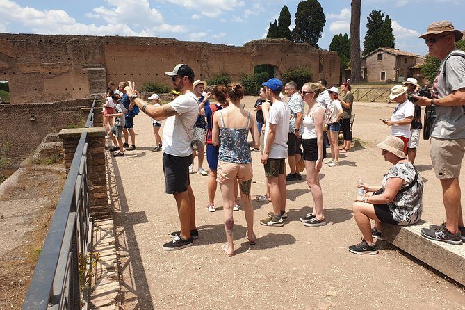 Rome: Colosseum, Palatine Hill and Roman Forum Group Tour - Pacing, Headsets, Photos, and Group Size (What You’ll Feel Day-of)