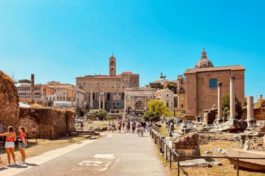 Rome: Colosseum, Palatine Hill and Roman Forum Guided Tour - Finding your start point: Piazza del Colosseo or Casa dellAcqua ACEA