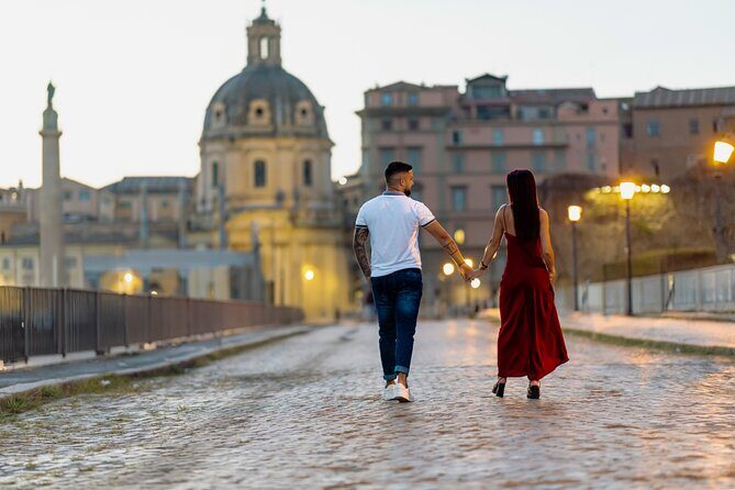 Rome: Colosseum Photoshoot, Private & Custom Experience - The posing help is the real product here