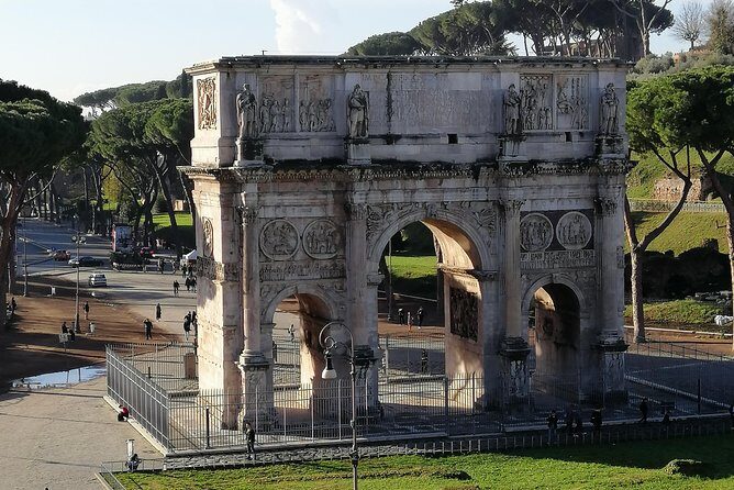 Rome: Colosseum, Roman Forum and Palatine Hill Private Tour - The Raphael and Julius II Apartment Detail (Why It Might Matter)
