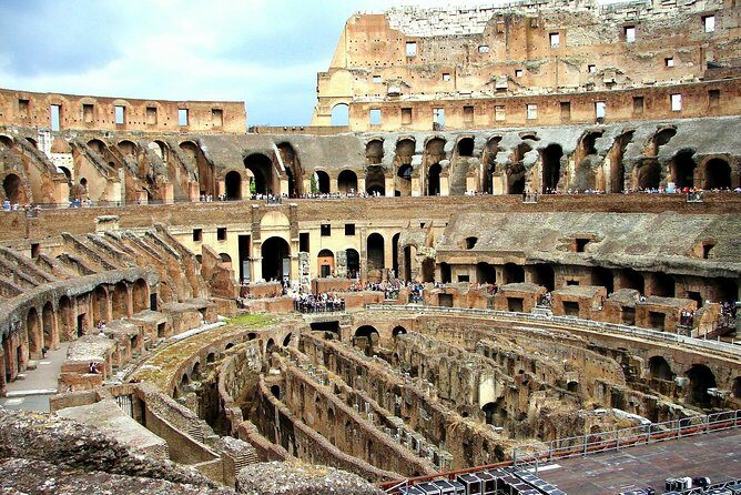 Rome: Colosseum Small Group Guided Tour - Colosseum time with reserved entry (and 45 minutes to make it count)