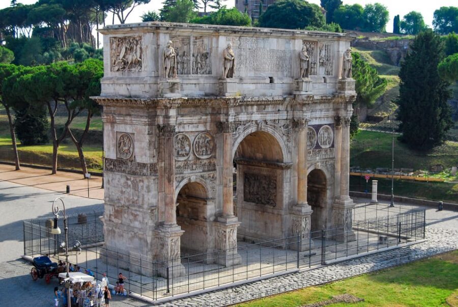 Rome: Colosseum Tour with Gladiator's Arena Option and Forum - Palatine Hill Finish: Views, Palaces, and the Beginning of Rome