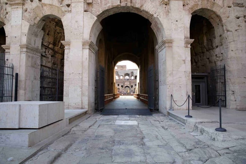 Rome: Colosseum VIP Top Floor 7 Pax Tour - Small-group pacing and headsets: why it feels calmer