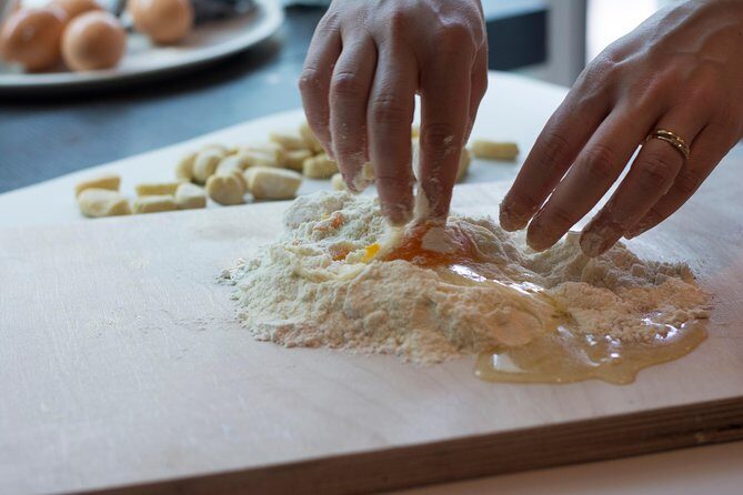 Rome Cooking Class: Gelato and Fettuccine Small Group Experience - Dietary Options: What’s Included, What You Should Request