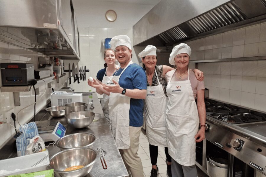 Rome cooking: Gelato & Tiramisu with savoiardi Baking class - Who Should Book This Class (and Who Might Want to Skip)